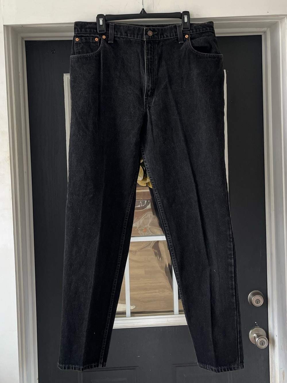 Levi’s black 551 women’s relaxed fit tapered leg 90’s jeans, 18 long